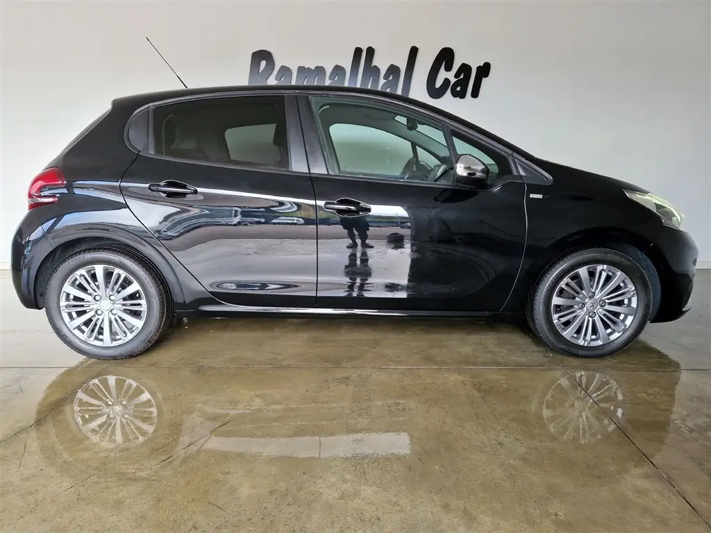 Peugeot 208 208 1.6 HDI Access 1