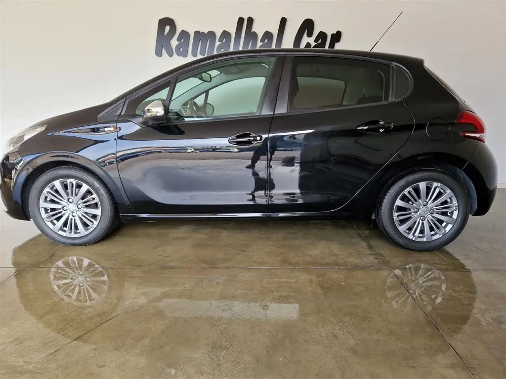 Peugeot 208 208 1.6 HDI Access 5