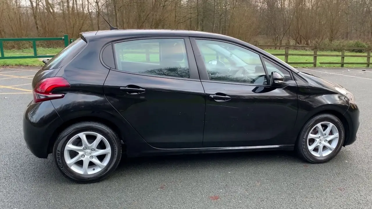 Peugeot 208 208 1.6 HDI Active 0