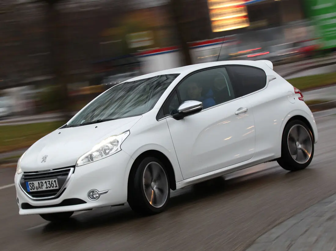 Peugeot 208 208 1.6 THP Allure 5