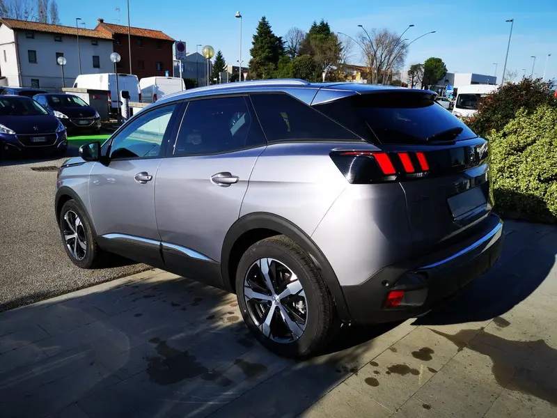 Peugeot 3008 3008 1.5 BlueHDI Active Dynamic B EAT8 0