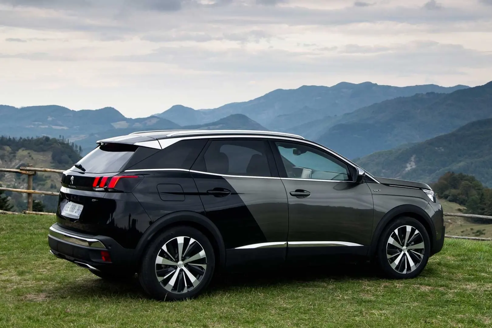 Peugeot 3008 3008 1.6 THP GT Line EAT8 0