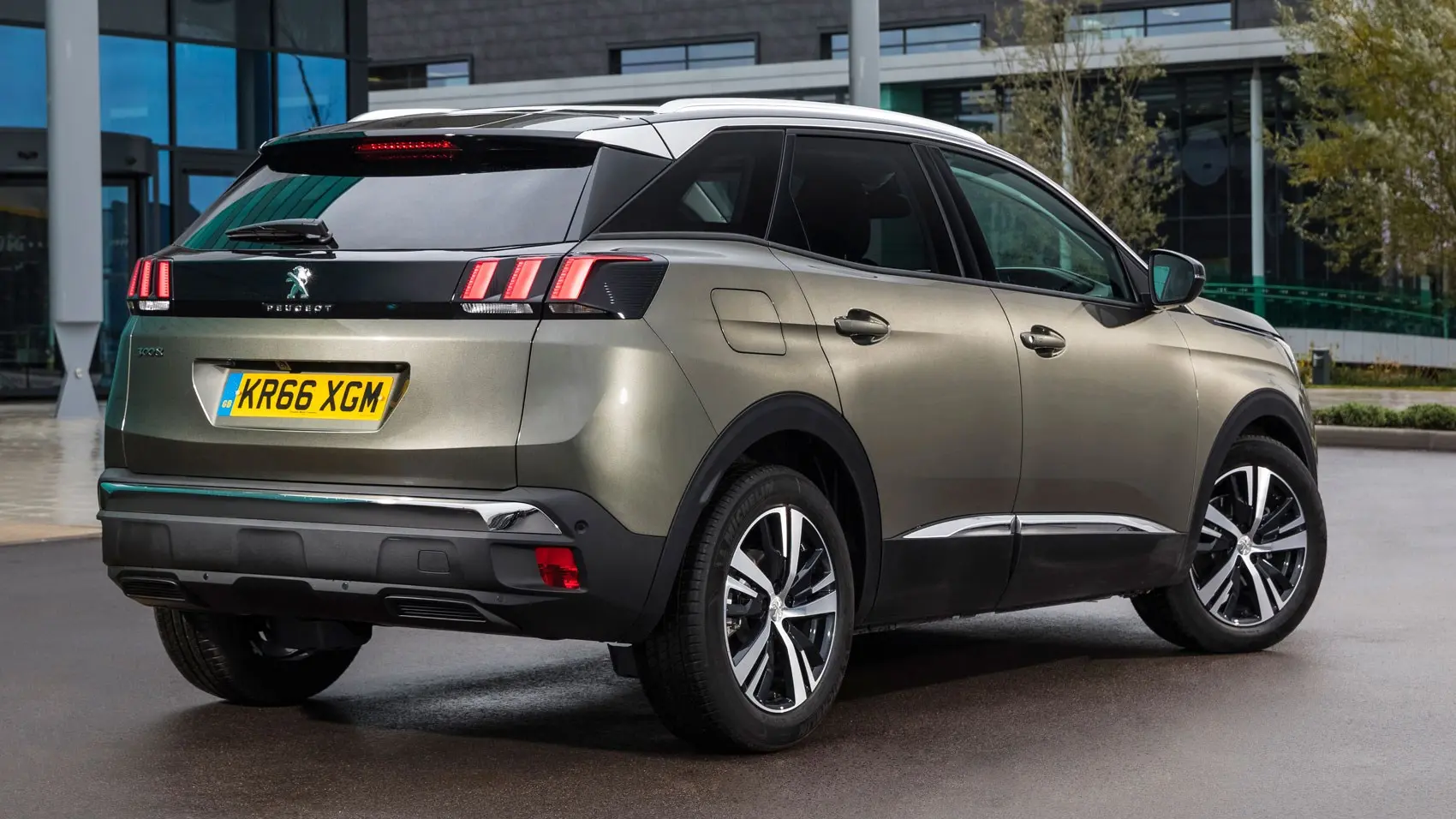 Peugeot 3008 3008 1.6 BlueHDI Active Sport Pack EAT6 7