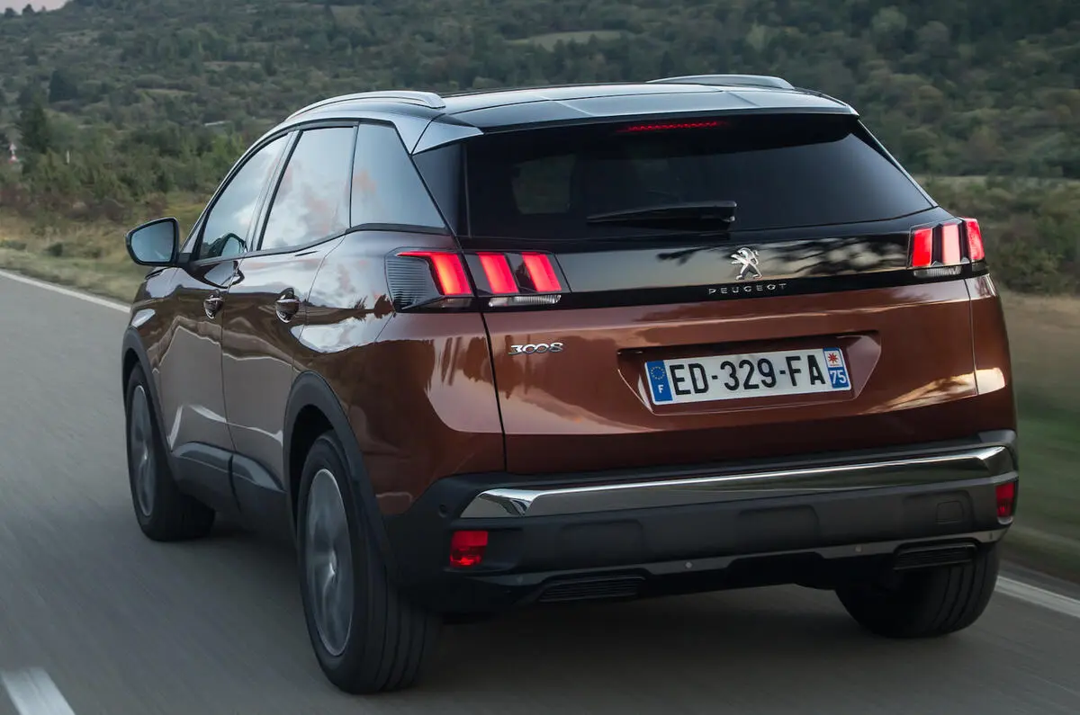 Peugeot 3008 3008 1.6 BlueHDI Active Sport Pack EAT6 6
