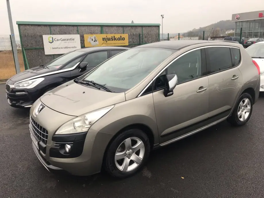 Peugeot 3008 3008 1.6 HDI Feline Auto6R 4