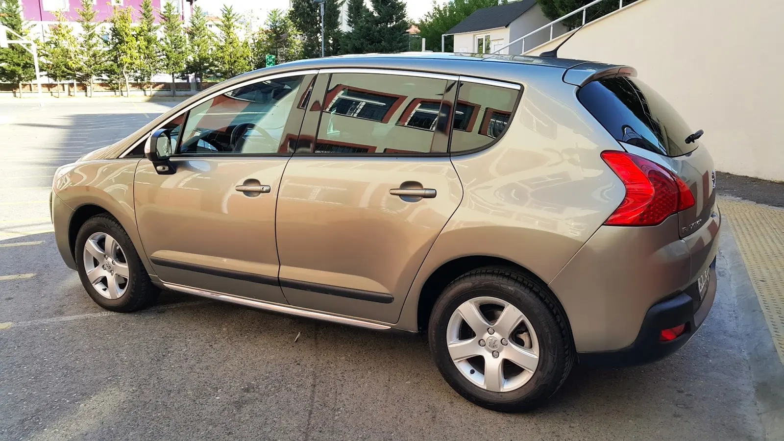 Peugeot 3008 3008 1.6 HDI Premium Pack Auto6R 3