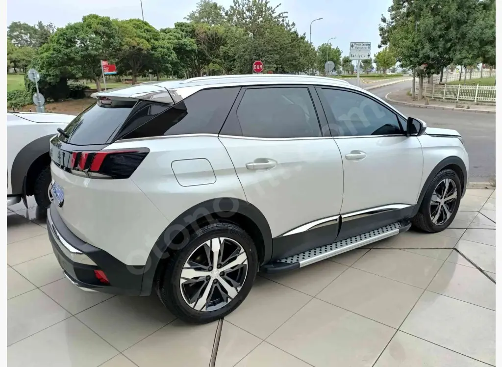 Peugeot 3008 3008 1.6 Puretech Active Drive Prime Edition EAT8 4