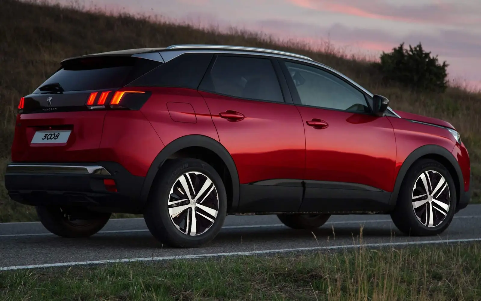 Peugeot 3008 3008 1.6 Puretech Allure Dynamic EAT8 4
