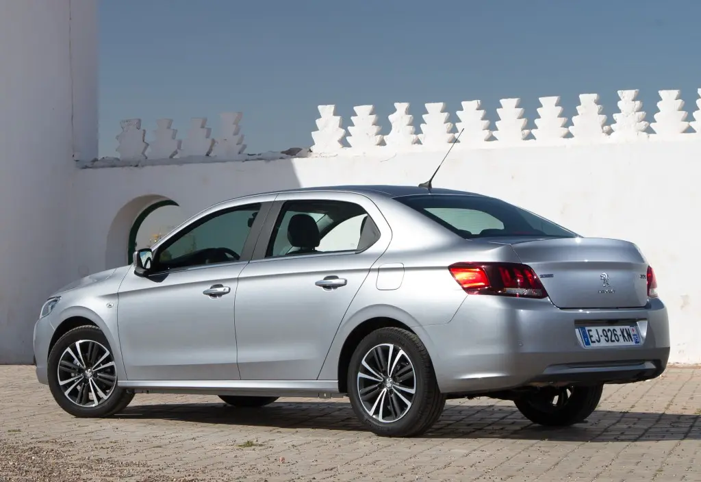Peugeot 301 301 1.2 VTI PureTech Access 4