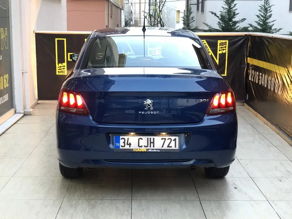Peugeot 301 301 1.5 BlueHDI Allure 4
