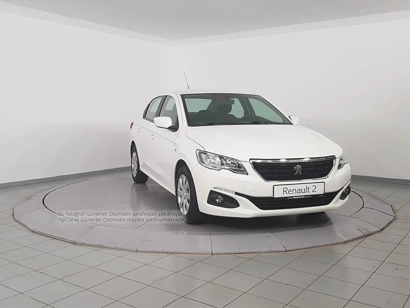 Peugeot 301 301 1.6 BlueHDI Active 0