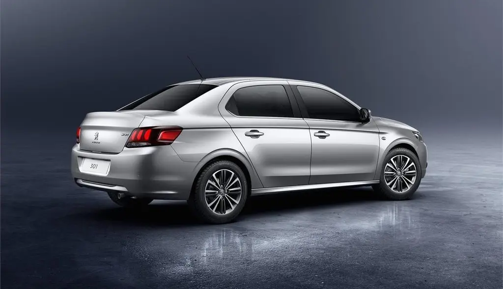 Peugeot 301 301 1.6 BlueHDI Allure 5