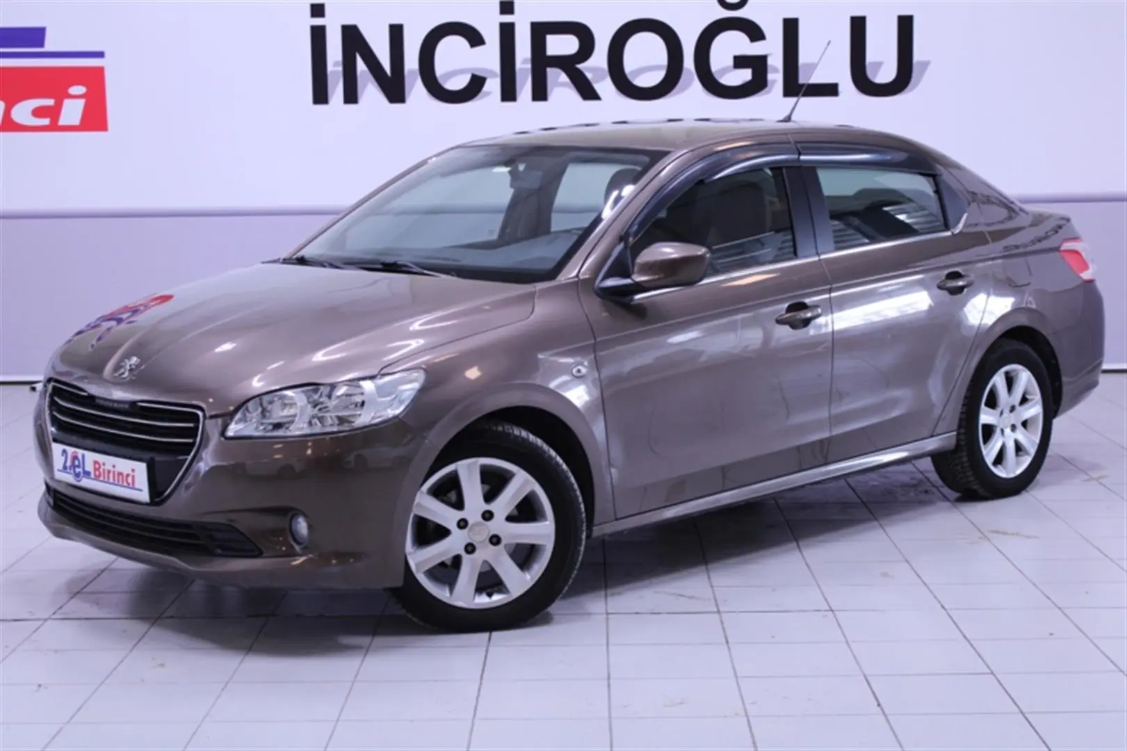 Peugeot 301 301 1.6 HDI Allure 2