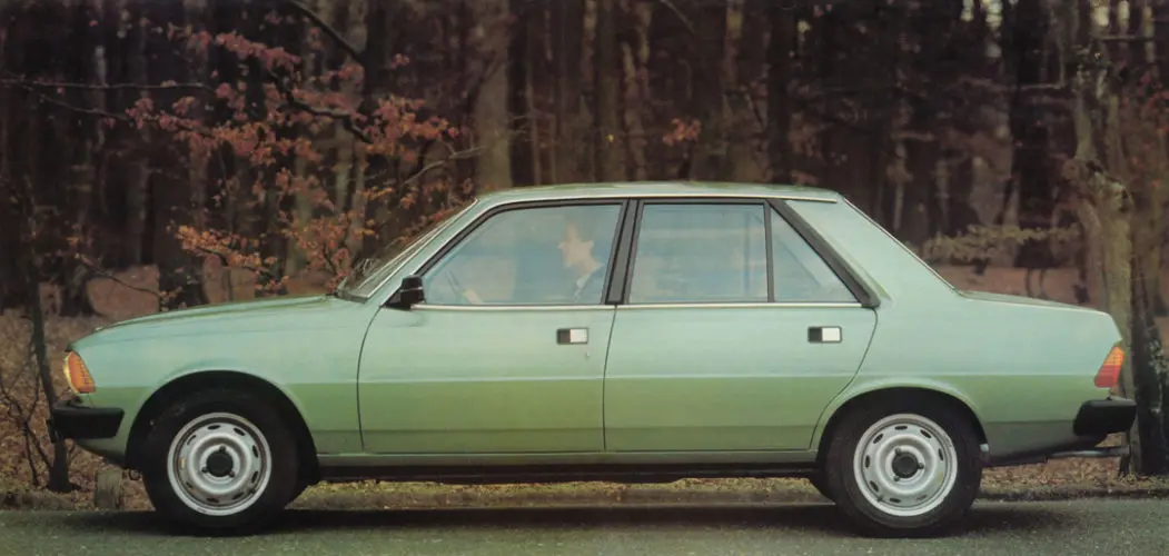 Peugeot 305 305 1.5 GR 6