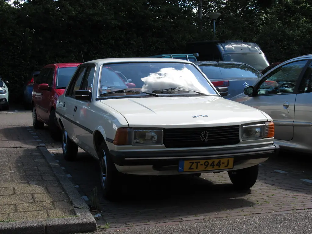 Peugeot 305 305 1.5 GR 7
