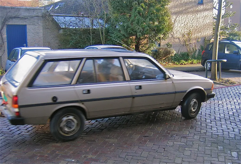 Peugeot 305 305 1.5 SR 5