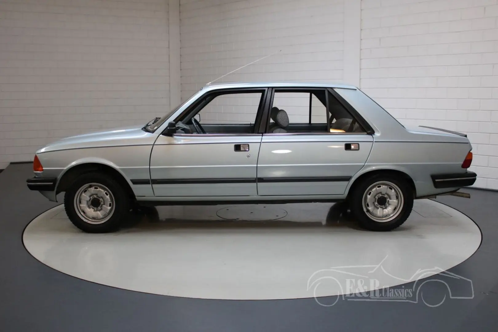Peugeot 305 305 1.6 GT 3