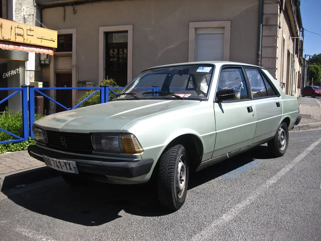 Peugeot 305 305 1.5 S 5