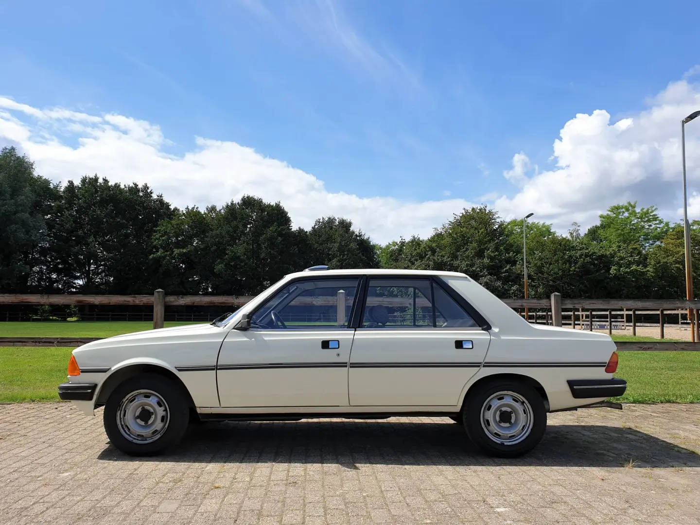 Peugeot 305 305 1.9 D SR 5