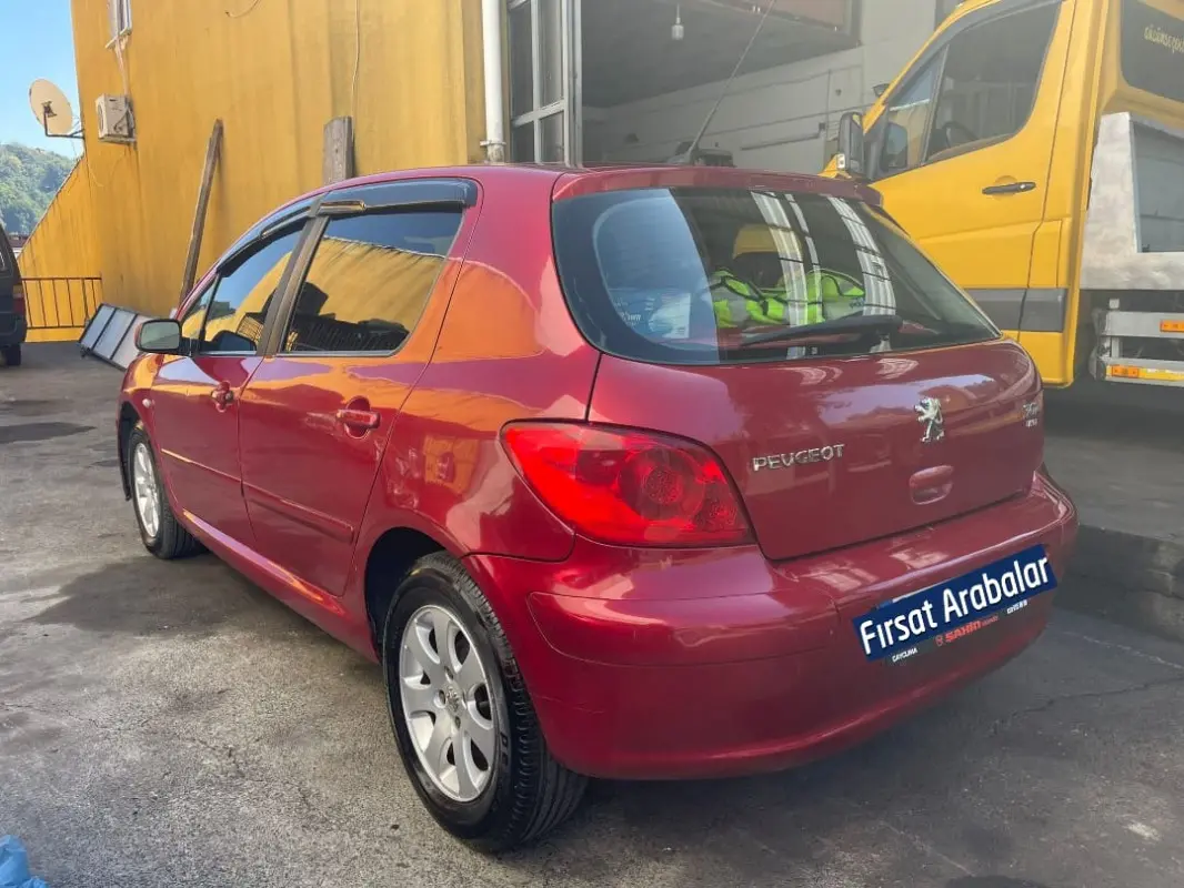 Peugeot 307 307 1.6 HDI Designtech 4