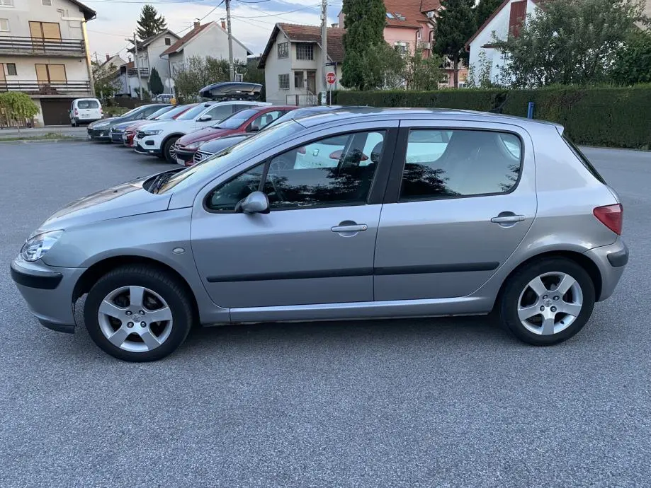 Peugeot 307 307 1.6 HDI XT 6