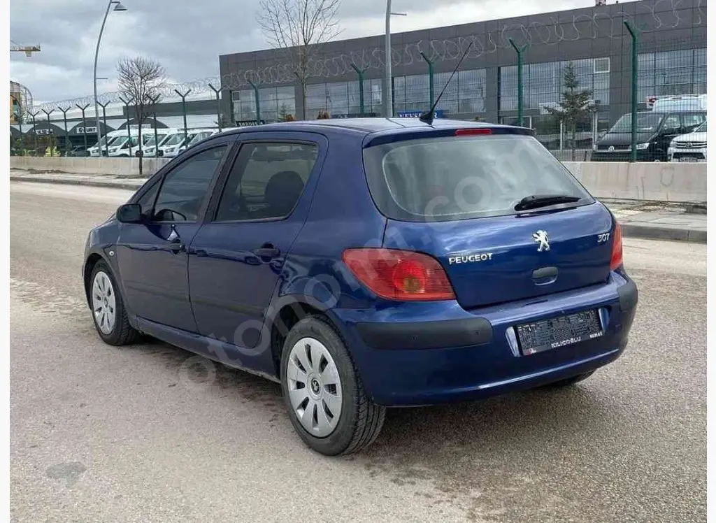 Peugeot 307 307 1.6 XR 5