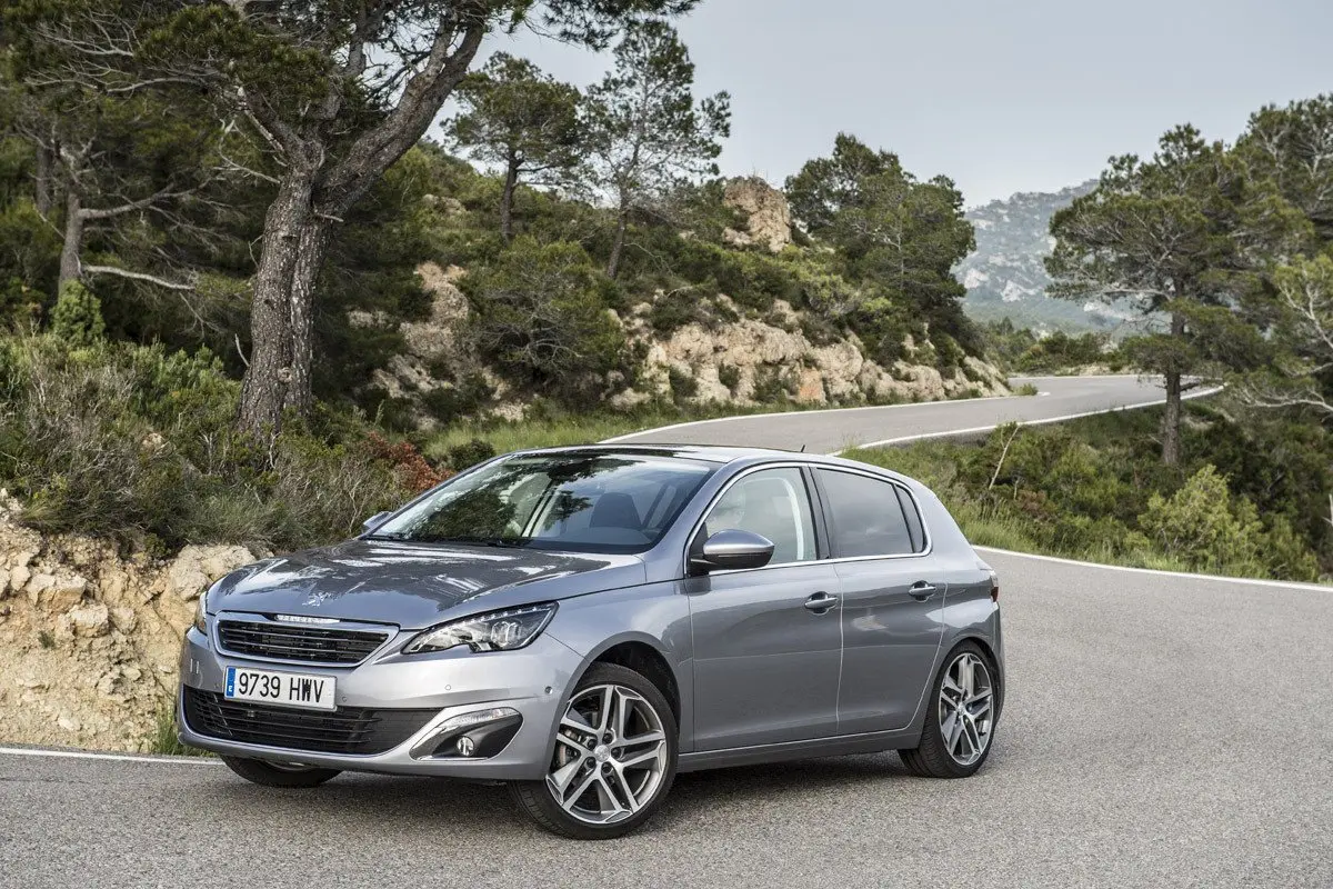 Peugeot 308 308 1.2 PureTech Access 7