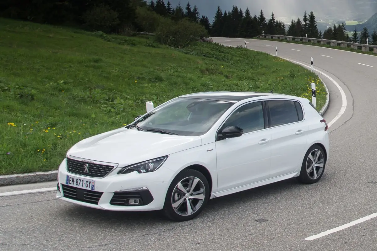 Peugeot 308 308 1.2 PureTech Active 6