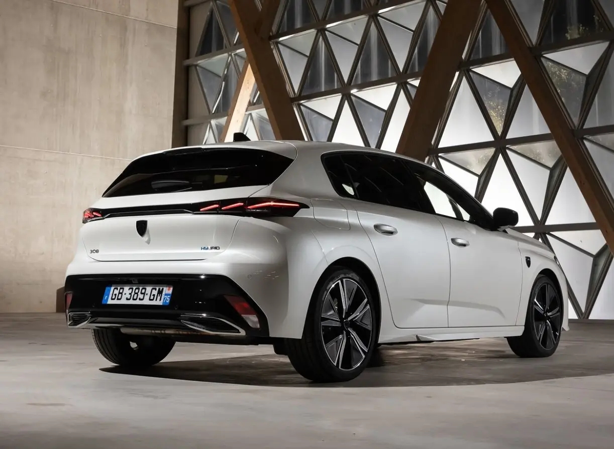 Peugeot 308 308 1.2 Puretech GT EAT8 2