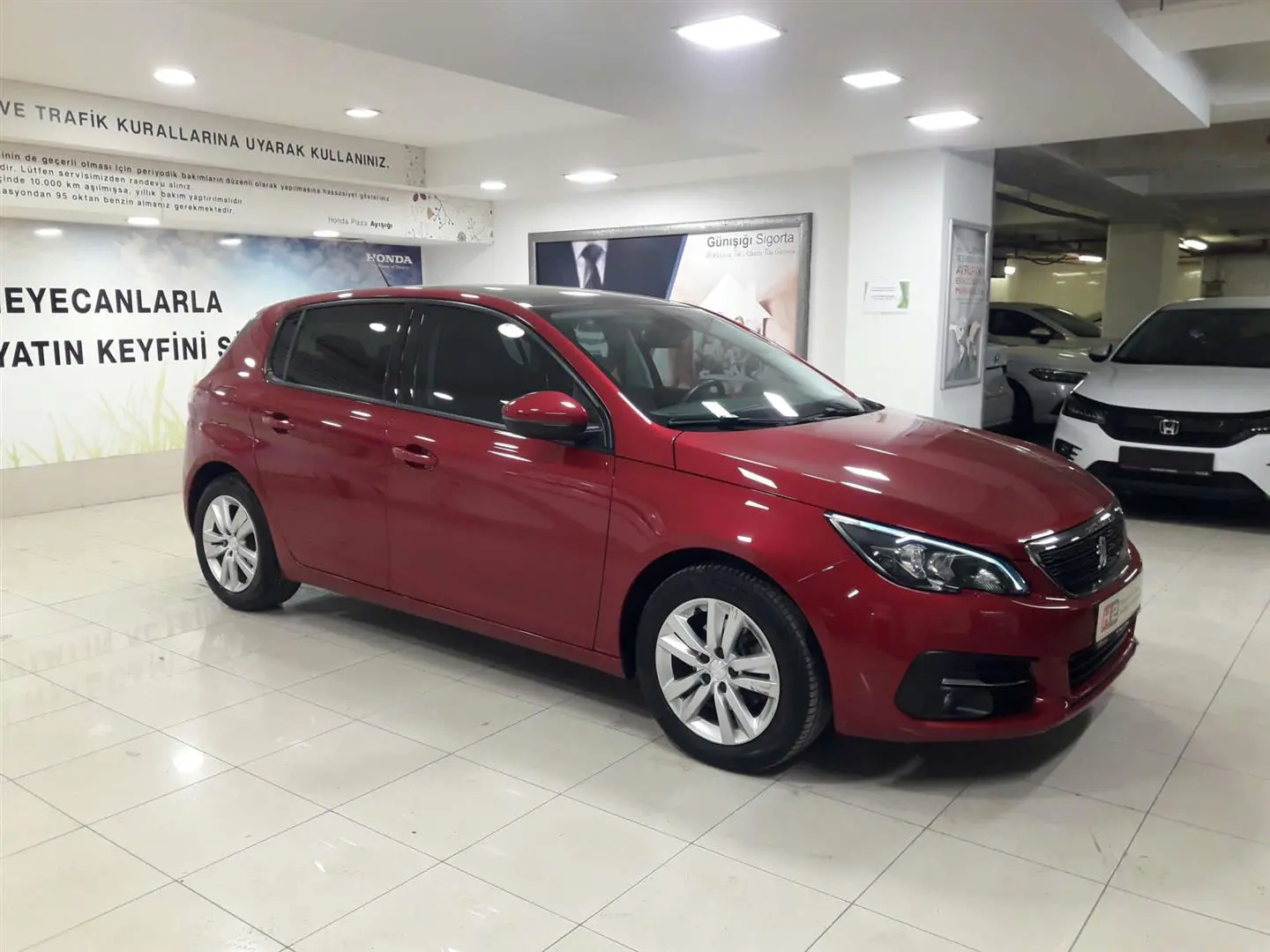Peugeot 308 308 1.2 PureTech Stop&Start Style Tech EAT8	 0