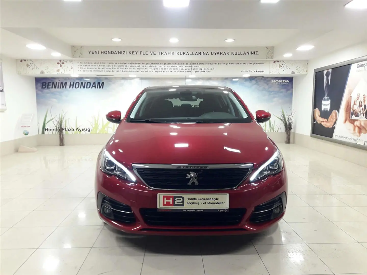 Peugeot 308 308 1.2 PureTech Stop&Start Style Tech EAT8	 4
