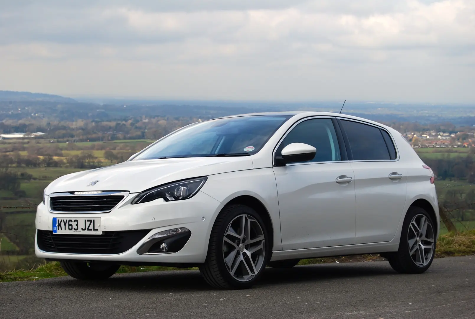 Peugeot 308 308 1.6 THP Active Plus 7