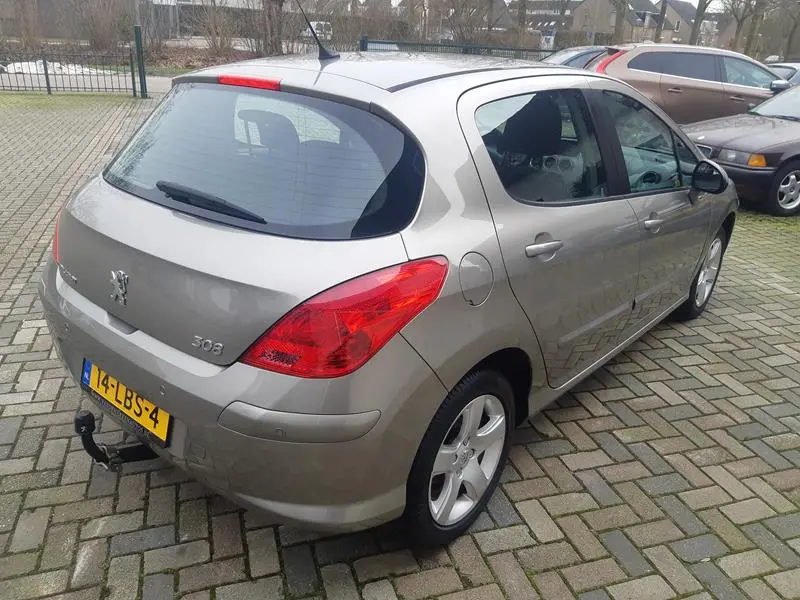 Peugeot 308 308 1.6 VTI Comfort 5