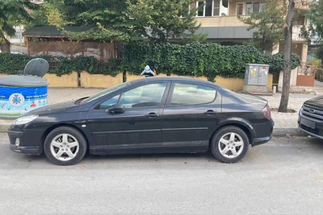 Peugeot 407 407 1.6 HDI Comfort 5