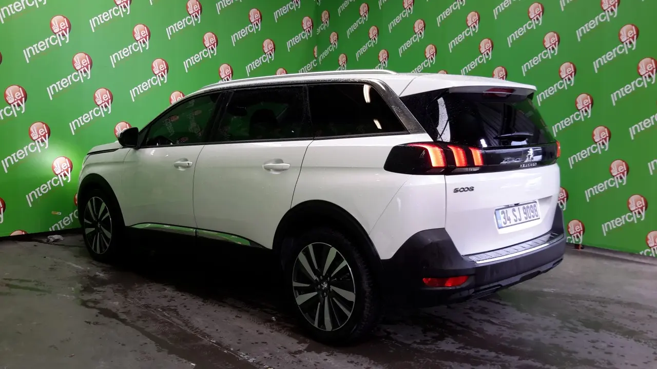Peugeot 5008 5008 1.6 BlueHDI Allure Elegance Pack EAT6 3