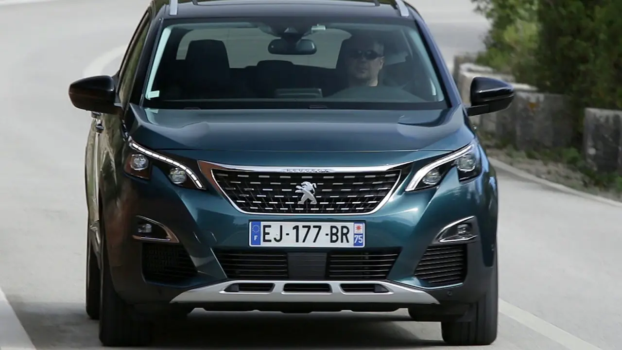 Peugeot 5008 5008 1.6 BlueHDI Allure Elegance Pack EAT6 6