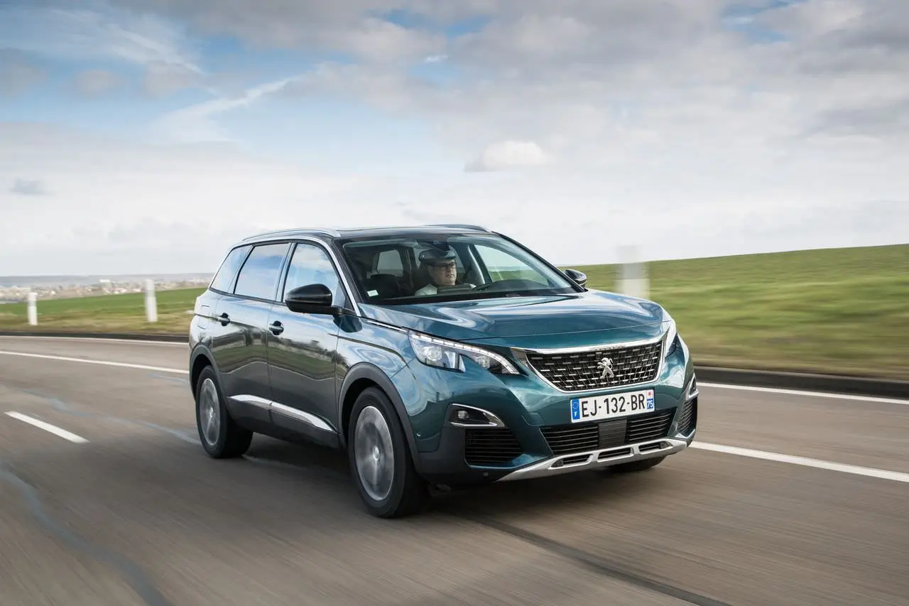 Peugeot 5008 5008 1.6 BlueHDI Allure Elegance Pack EAT6 1