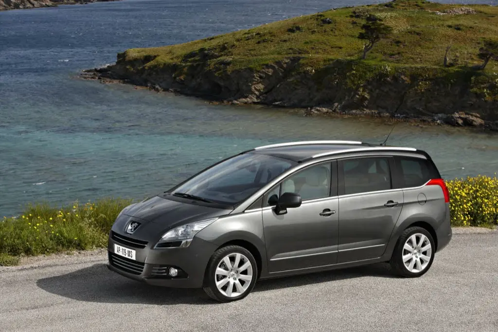 Peugeot 5008 5008 1.6 e-HDI Start&Stop Premium 2