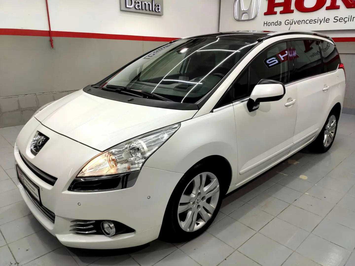 Peugeot 5008 5008 1.6 e-HDI Start&Stop Premium 3
