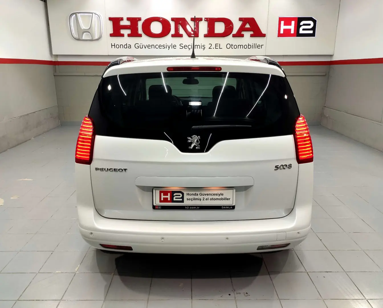 Peugeot 5008 5008 1.6 e-HDI Start&Stop Premium Pack Auto6R 3
