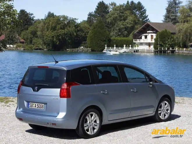 Peugeot 5008 5008 1.6 e-HDI Start&Stop Premium Pack Auto6R 4