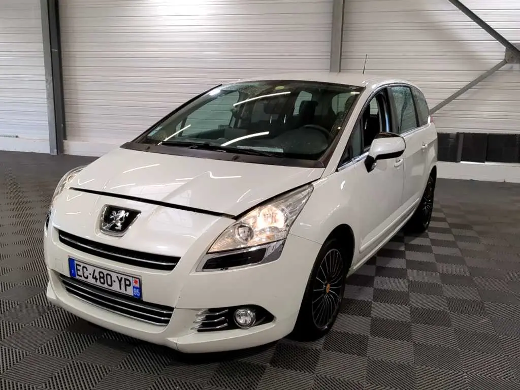 Peugeot 5008 5008 1.6 HDI Premium 7