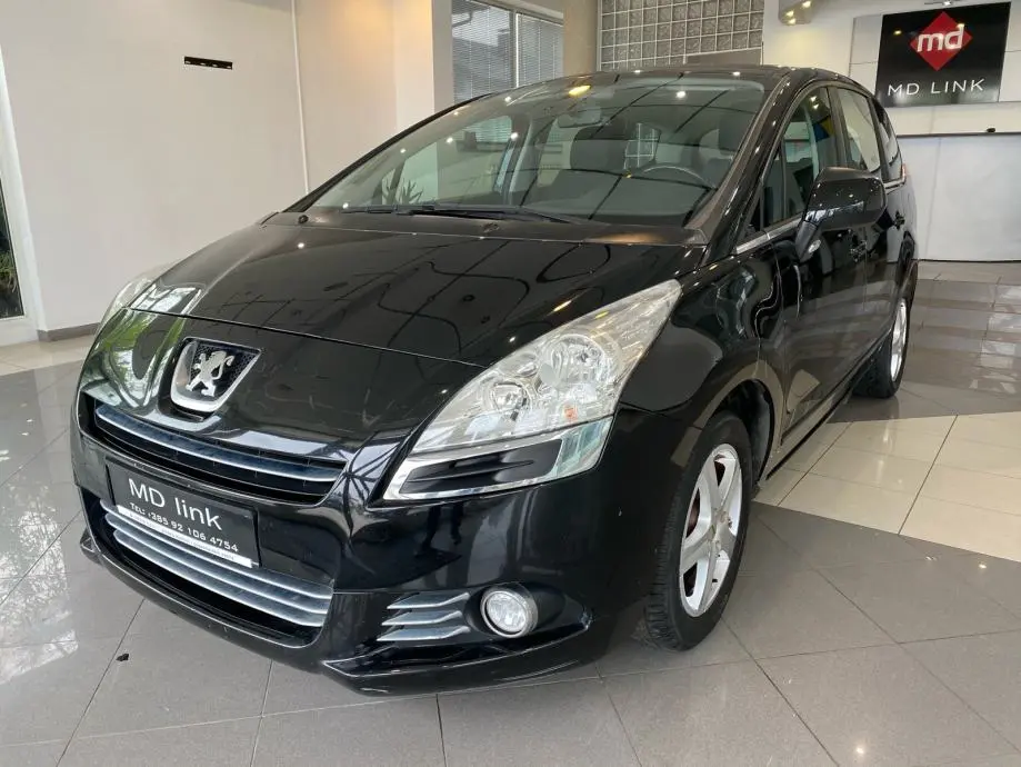 Peugeot 5008 5008 1.6 HDI Premium Auto6R 6