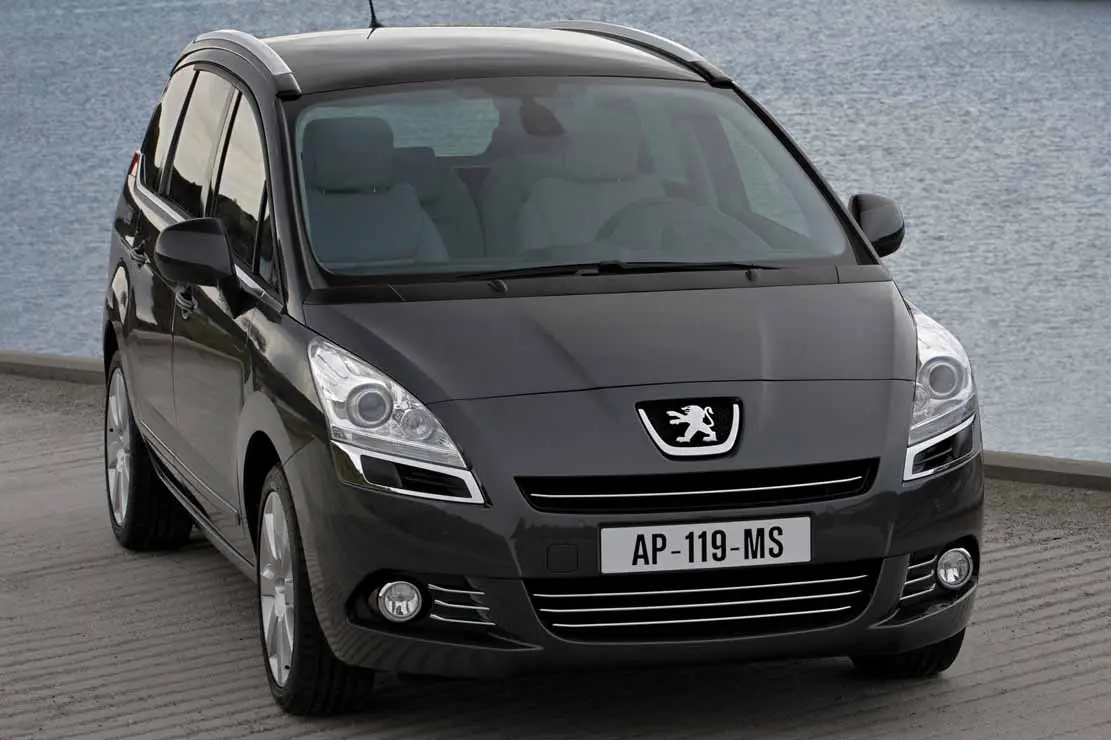 Peugeot 5008 5008 1.6 HDI Premium Auto6R 5