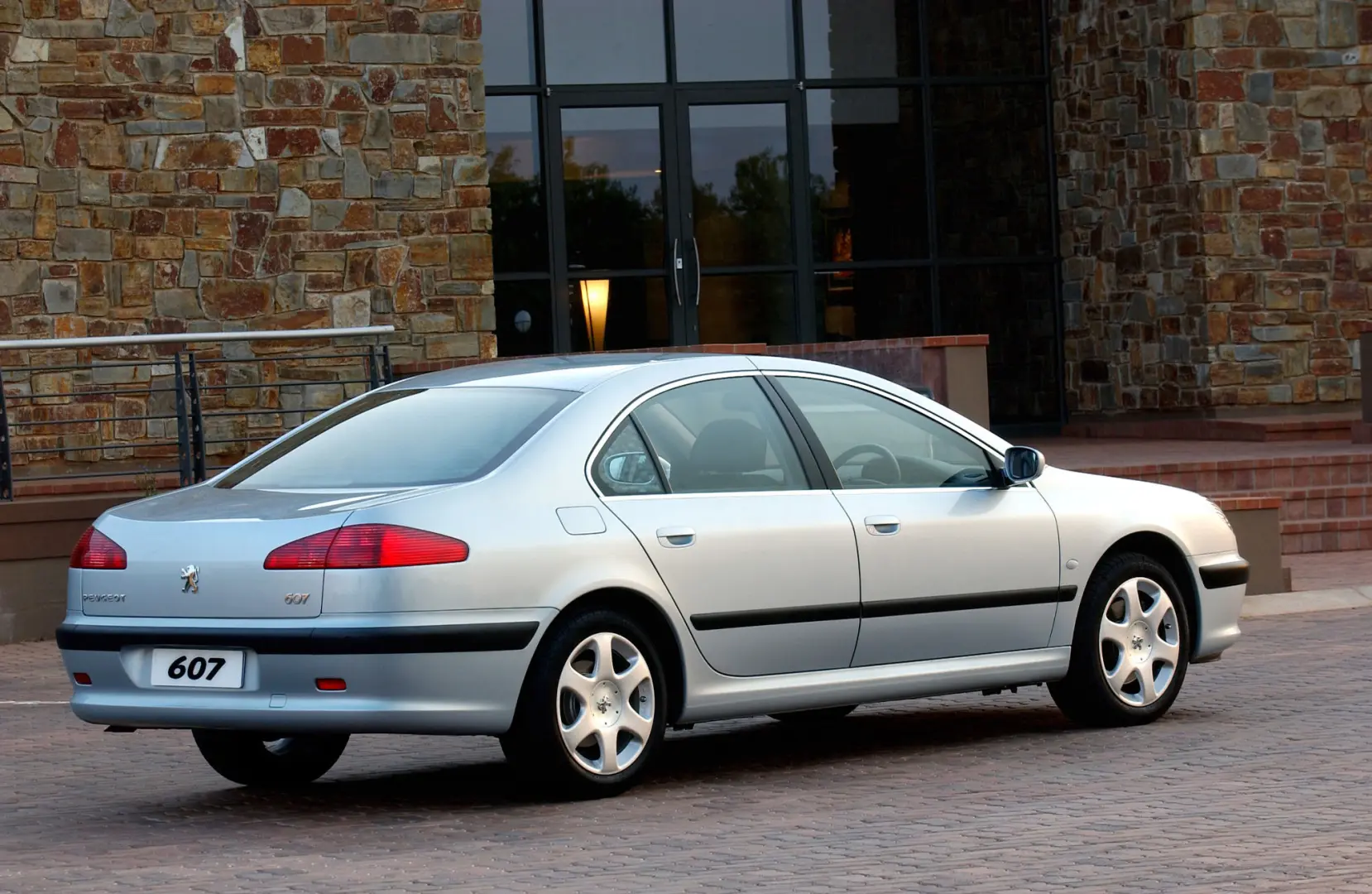 Peugeot 607 607 2.2 Standard 3