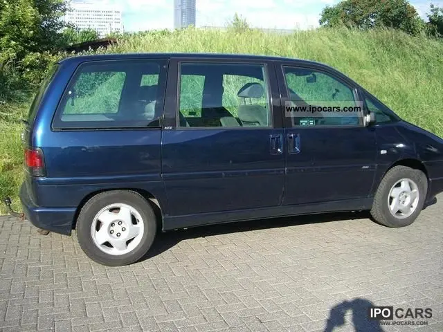 Peugeot 806 806 2.0 ST 5