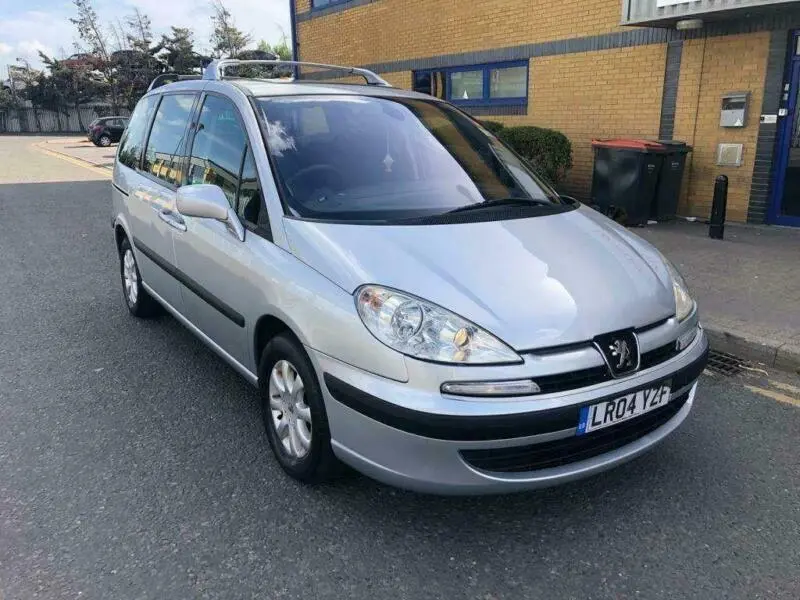 Peugeot 807 807 2.2 HDI Executive 2