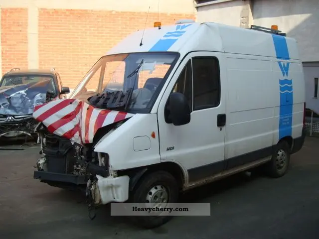Peugeot Boxer Boxer 2.0 HDI 330 FT C 2