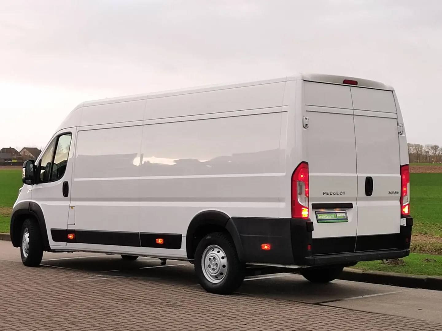 Peugeot Boxer Boxer 2.0 HDI 330 FT C 6