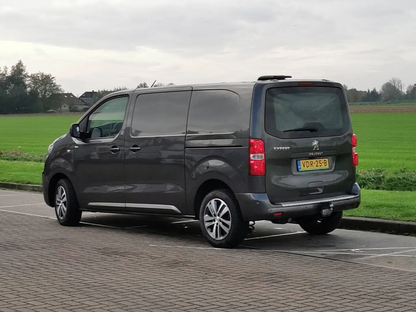Peugeot Expert Expert 2.0 BlueHDI (L3) 6